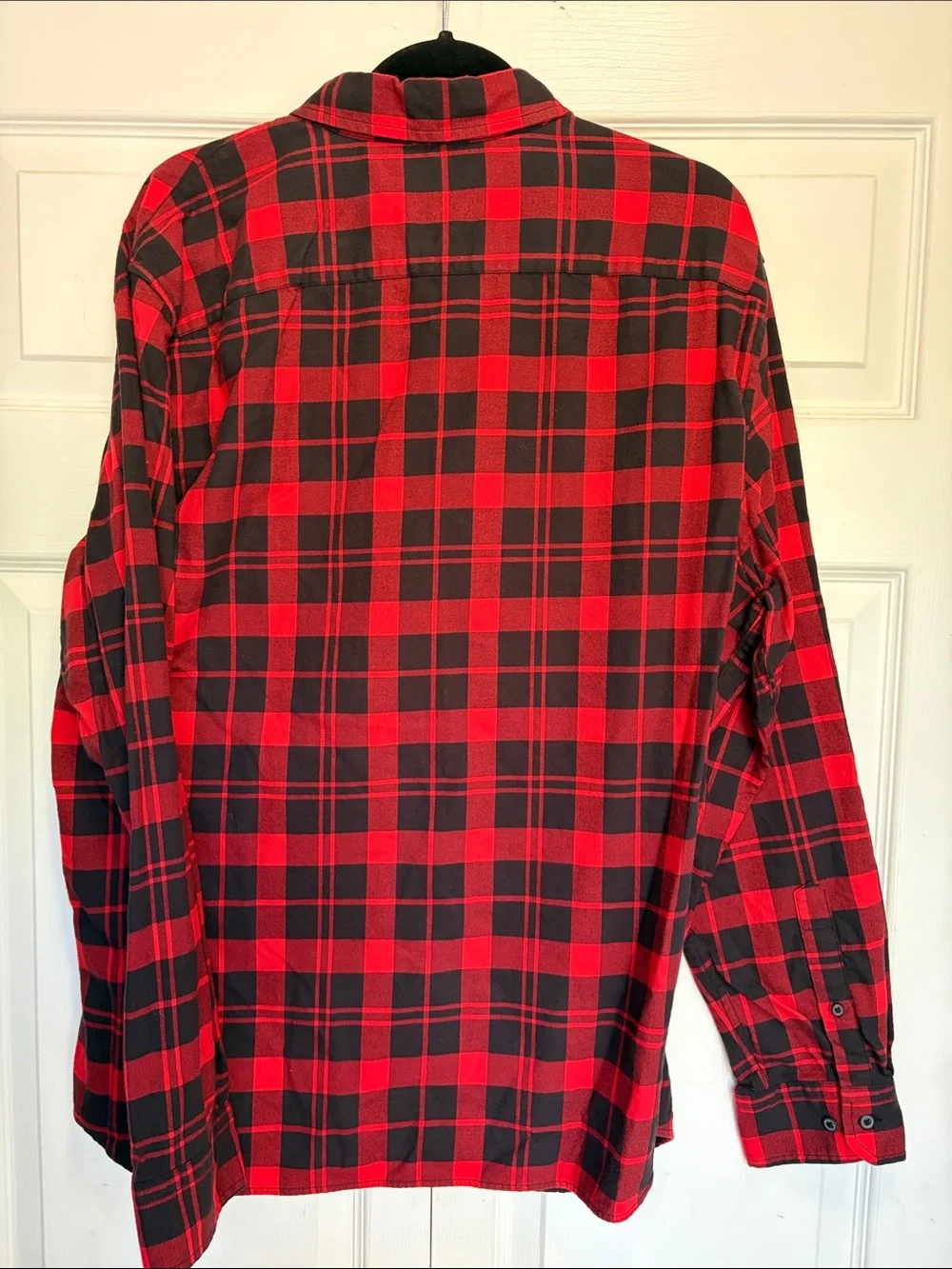 Banana Republic Men’s Red and Black Plaid Button-Down Shirt